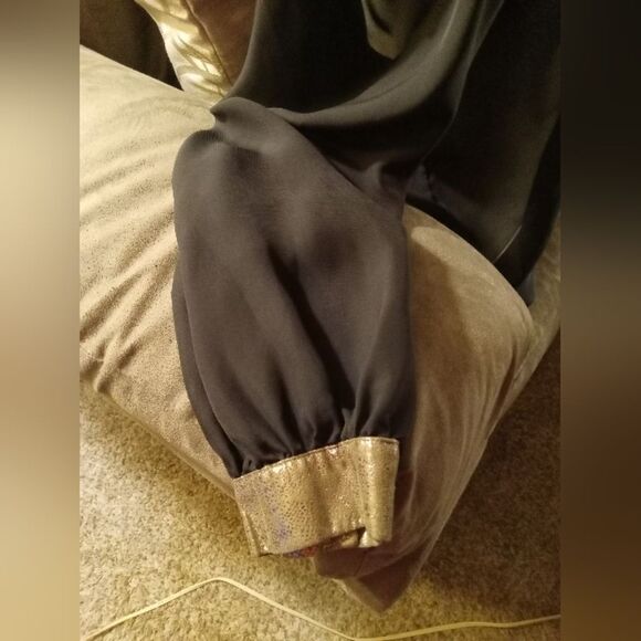 SHEER long sleeve blouse with tortoise shell gold trim & cut-out shoulders - Picture 6 of 10